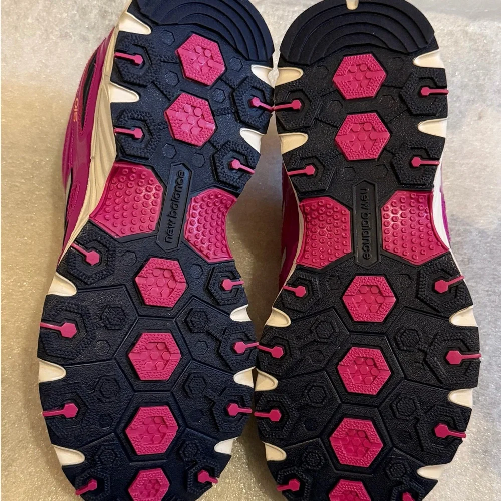 New Balance Women's Magenta Athletic TechRide Running Shoes NWOT